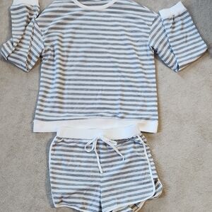 Women 2 Piece Outfits Lounge Sets Striped Print Long Sleeve V Neck shirt/shorts